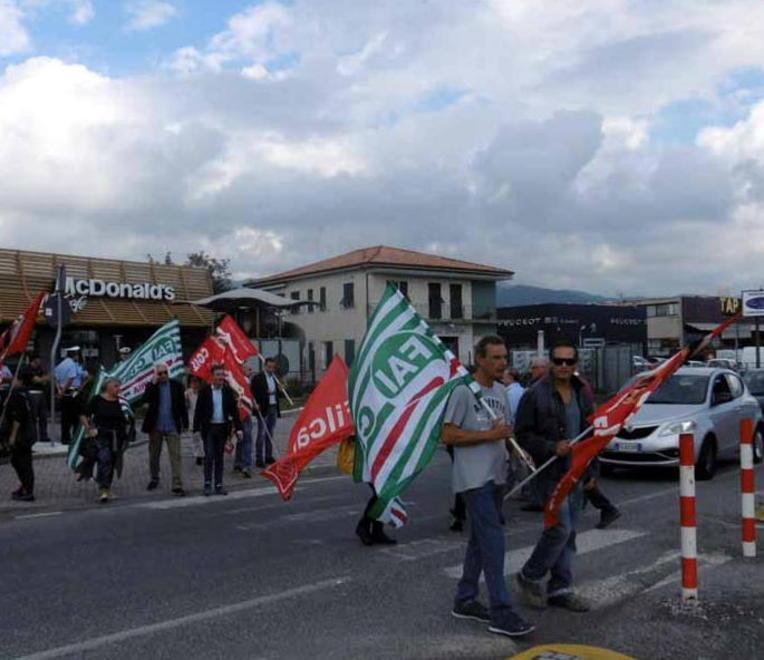 Fattoria di Marinella Spa: protesta contro la chiusura 