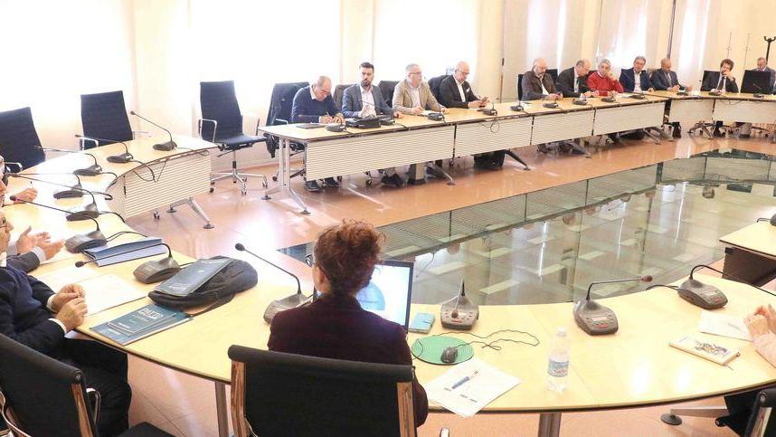 Nuovo patto per il lavoro La Regione porta aiuti