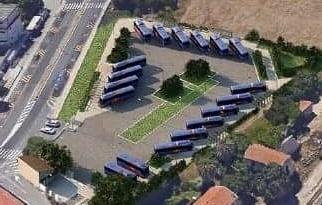 Un’aiuola di troppo nel centro intermodale 