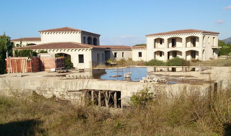 Il mega resort di Badesi venduto online a 9 milioni di euro 