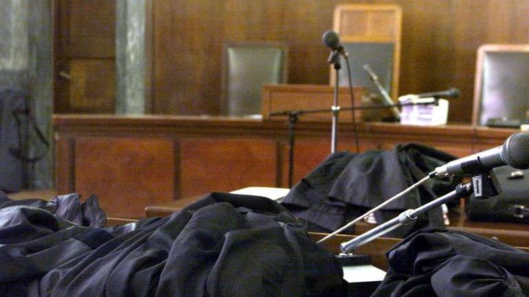 «Mamma, ti brucio casa» Condannato a sei anni