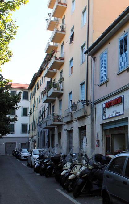In zona Garibaldi tre fondi in affitto a costo zero