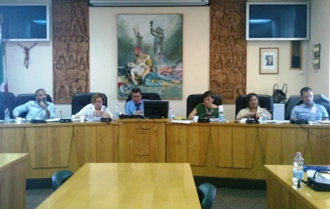 Verde pubblico, opposizione all’attacco 