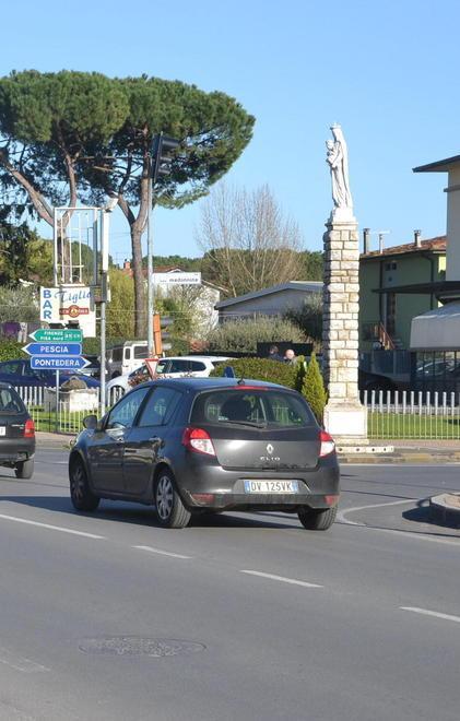 Pesciatina, tre soluzioni per un incrocio 