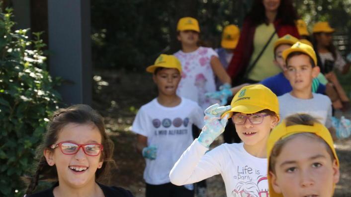 Al lavoro nel parco gli studenti più verdi sono a villa Corridi