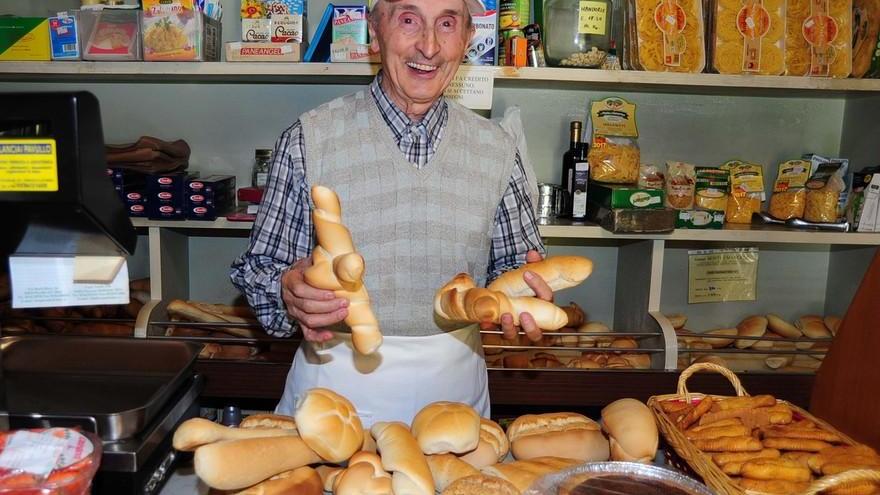 Moncerrato di Prignano: Forno Monti. Emanuele sforna bontà da 61 anni