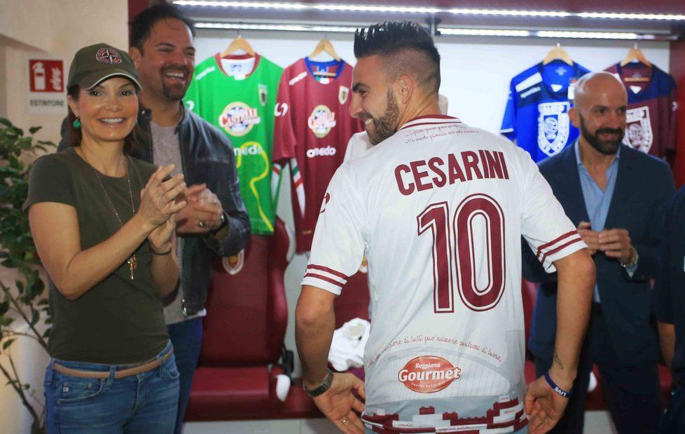 Presentata la seconda maglia granata 