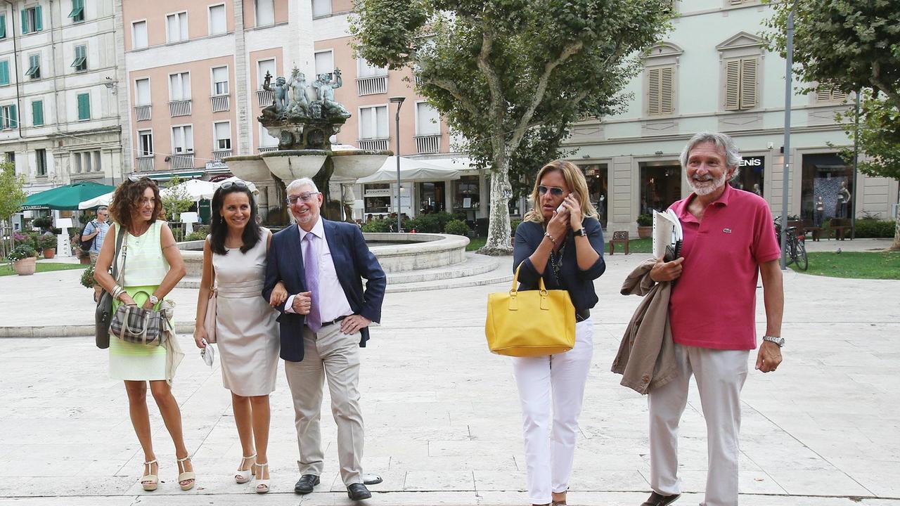 A destra l'assessore Federica Fratoni e il sindaco Giuseppe Bellandi