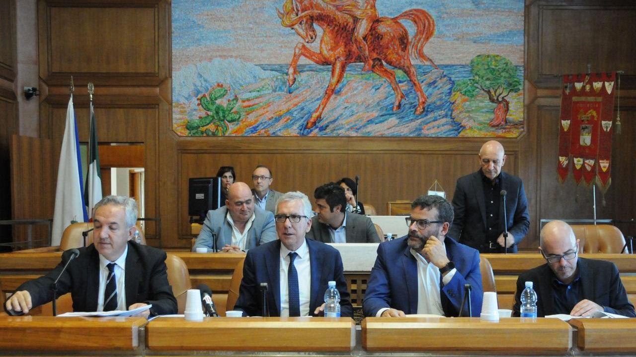 Il presidente Francesco Pigliaru e gli assessori Spanu, Arru e Dessena a Nuoro