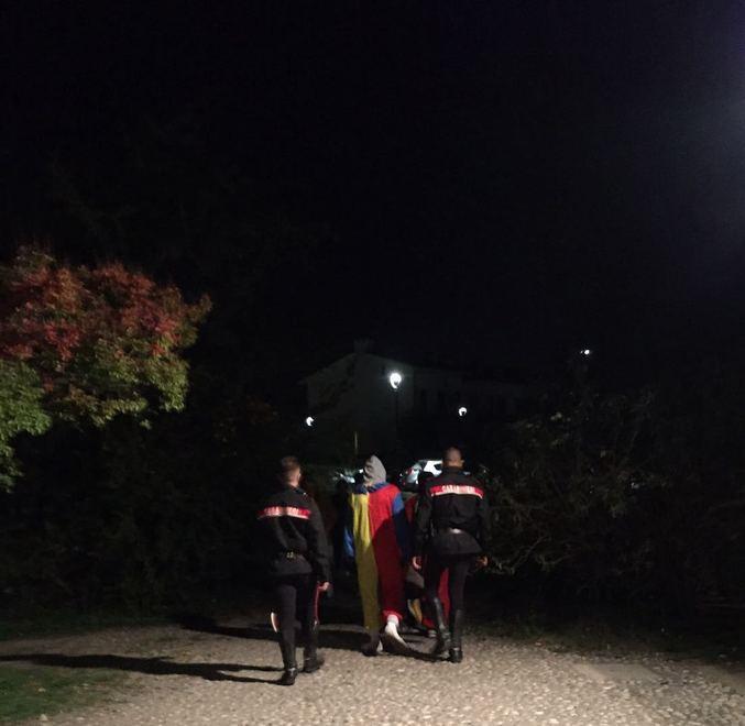 Due clown e la goliardata di cattivo gusto