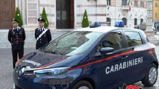 Due carabinieri della compagnia di Grosseto (foto d'archivio)