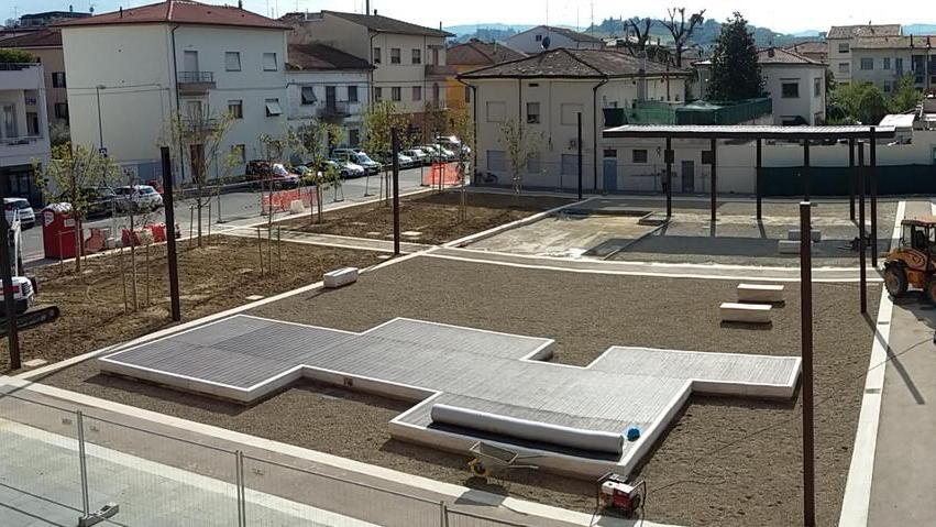 Sabato si fa festa per la nuova piazza