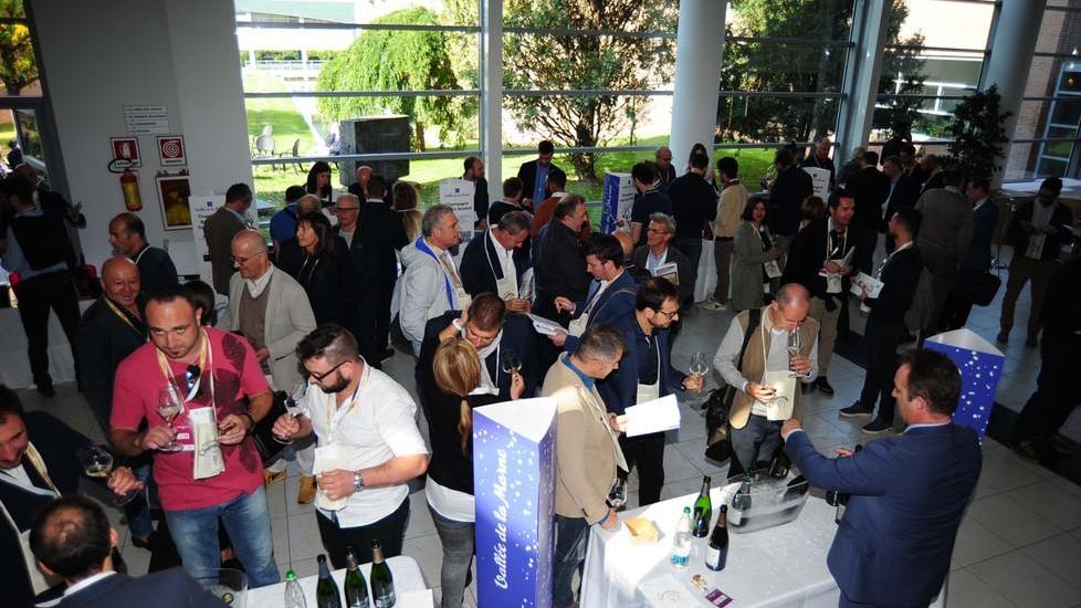 In migliaia al Forum Monzani alla scoperta dello champagne