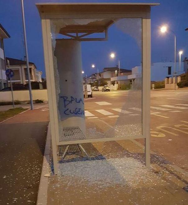 I creativi di tutto il quartiere al lavoro contro i vandali