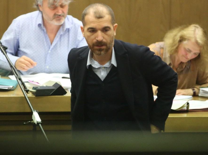 Vezzano, evade per accompagnare suo figlio a scuola ma viene visto dai carabinieri 