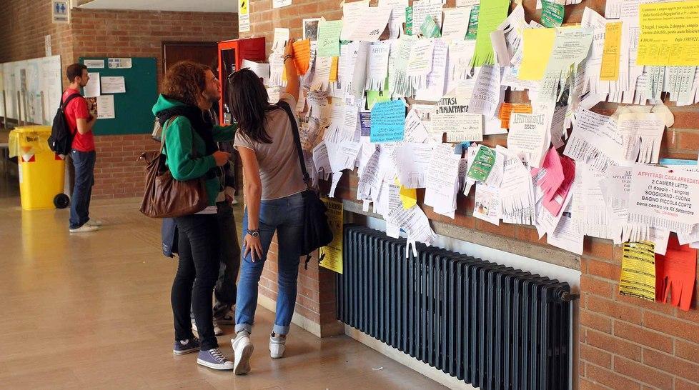 Affitti sold out, appello al Comune 
