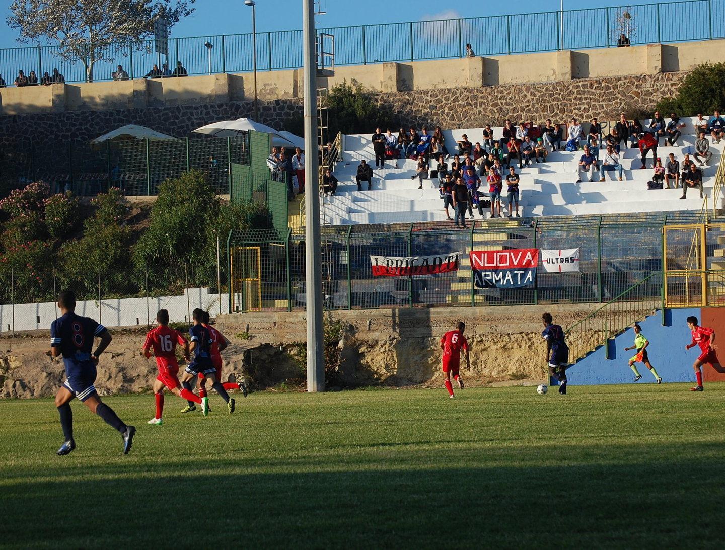 Castelsardo, solo in 100 alla partita: il calcio fa litigare Prato e Cuccureddu 