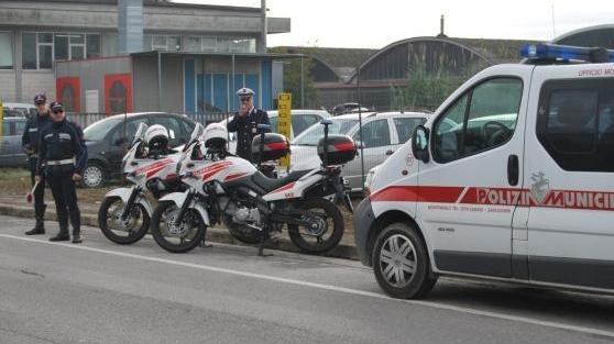Una pattuglia della polizia municipale di Montemurlo