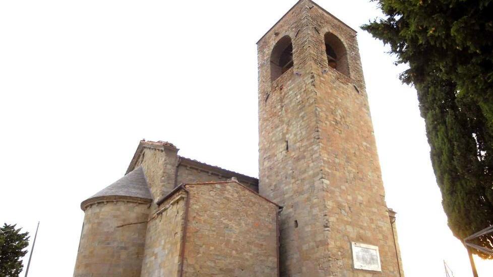 «Danneggiato da un anno il tetto della chiesa»