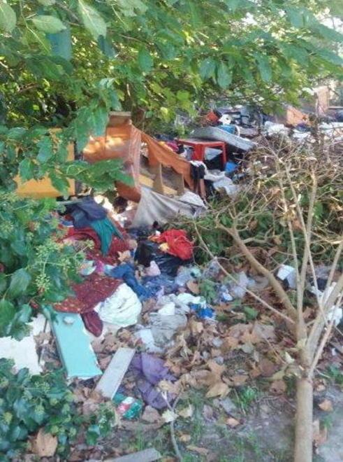 Abbandono selvaggio di rifiuti via all’indagine della Municipale