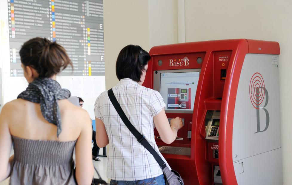 Intascava i soldi dei ticket: «Risarcisca l’Aoup» 