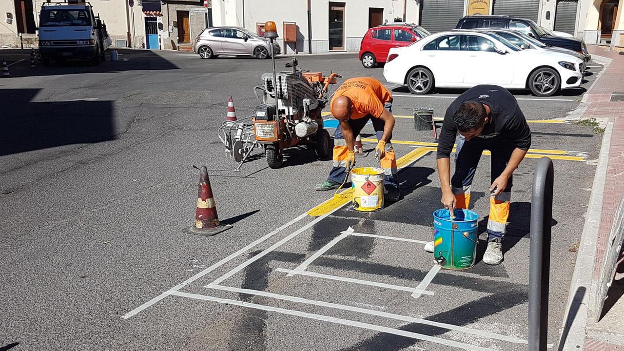 Via i parcheggi, è polemica nel rione di Sant’Onofrio