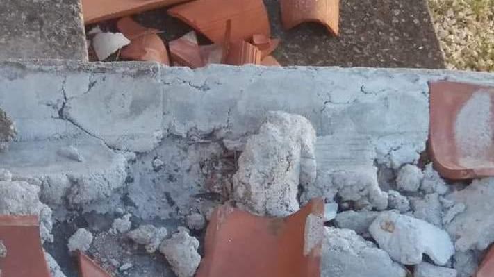 Danneggiate le tegole della chiesa di Sant’Antonio