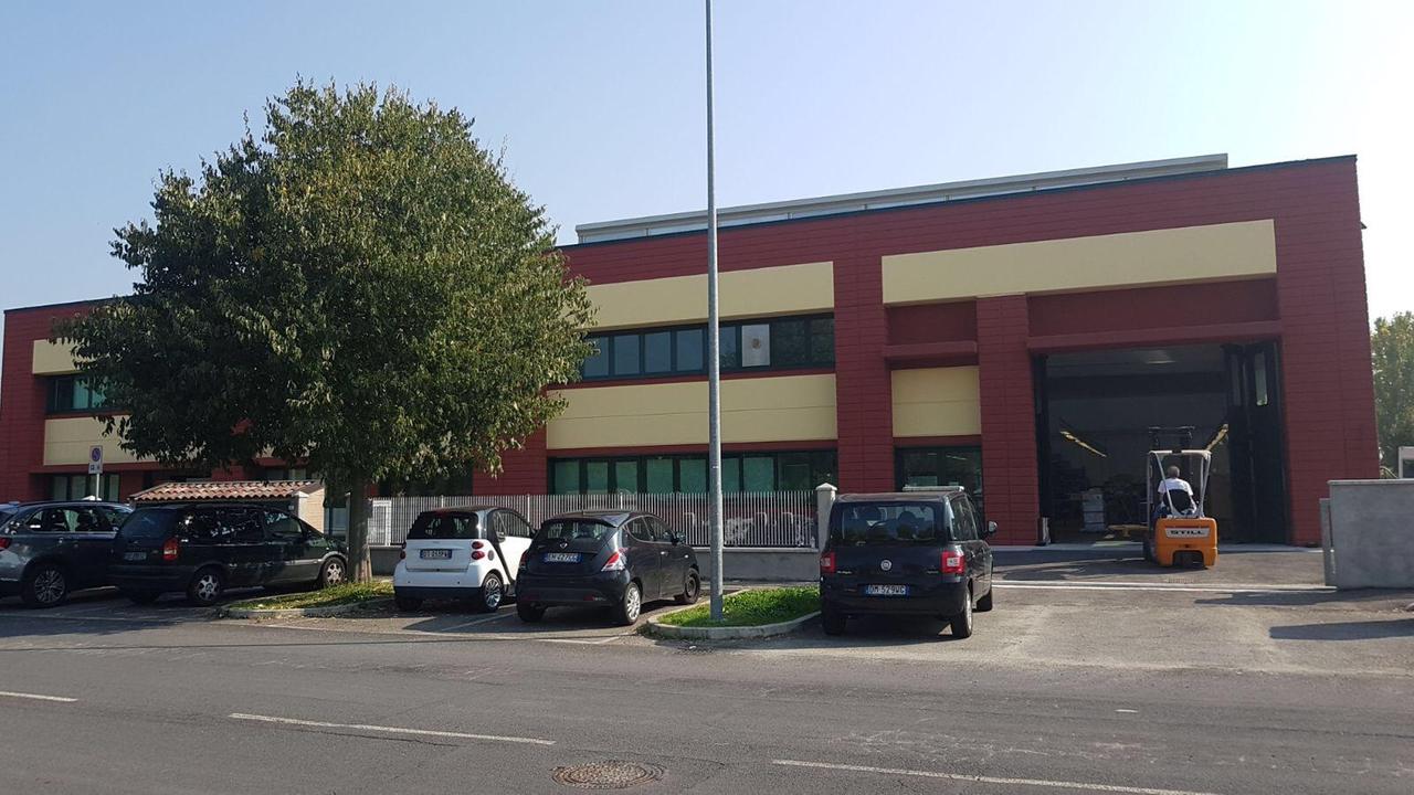 L'esterno dell'azienda Euromoda svaligiata nella notte