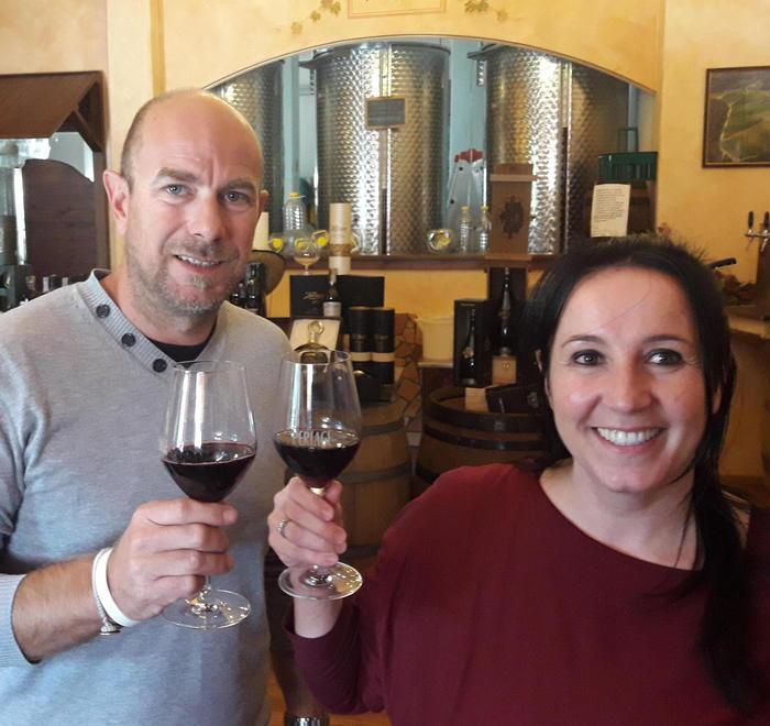 Il vino nuovo già pronto nel bicchiere 