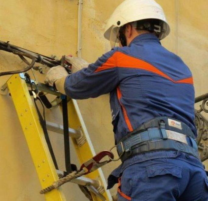Lavori di Enel a Forte dei Marmi e a Stazzema
