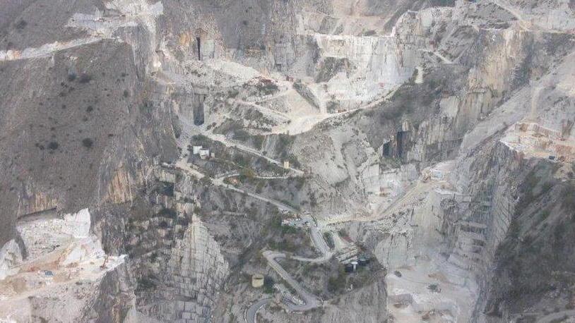 PROPRIO COSÌ, ALLE CAVE SEMBRA DI ESSERE NEL FAR WEST