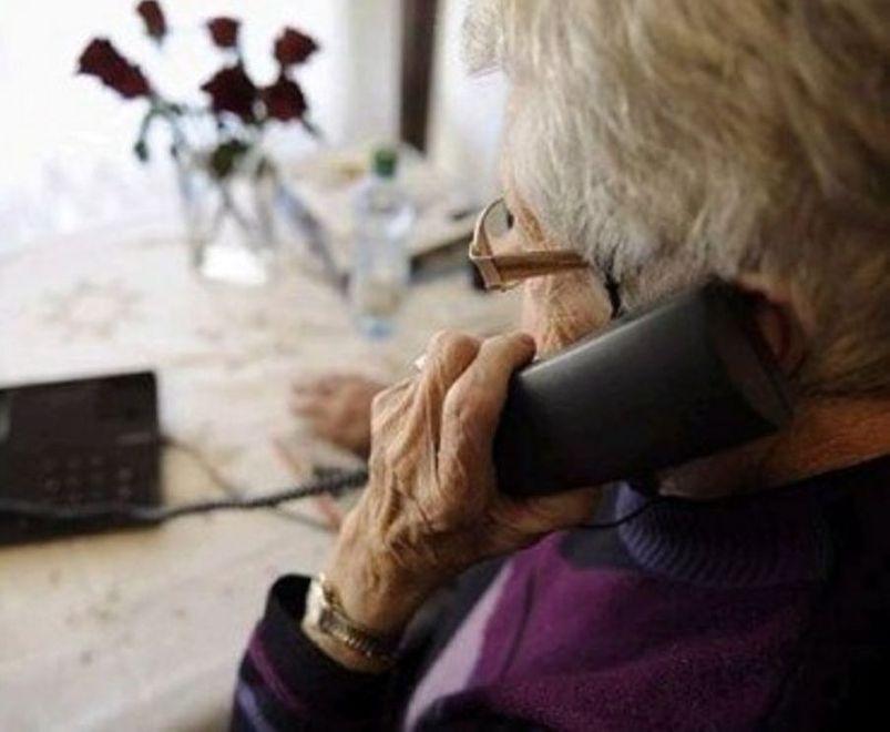 Finta nipote depreda un’anziana 