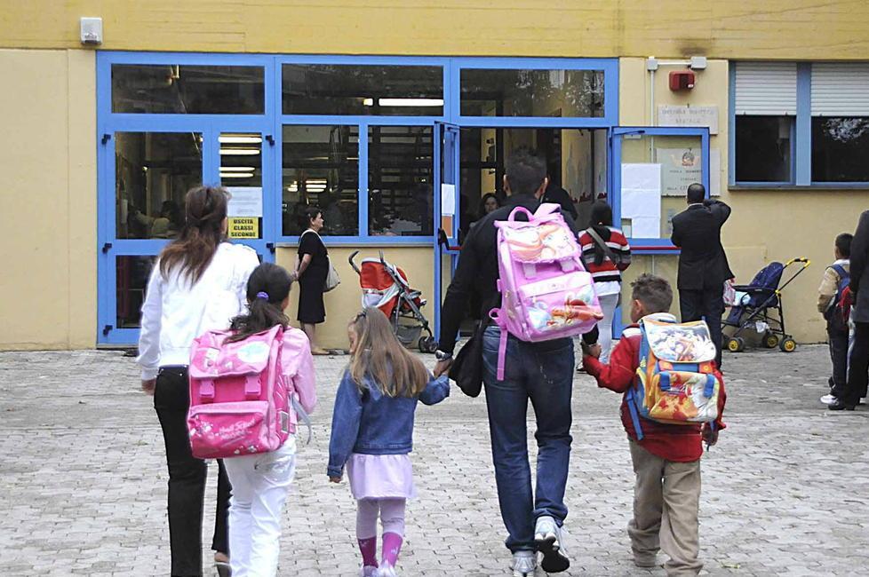 Lunedì cambia scuola la bimba italiana iscritta in una classe di soli stranieri