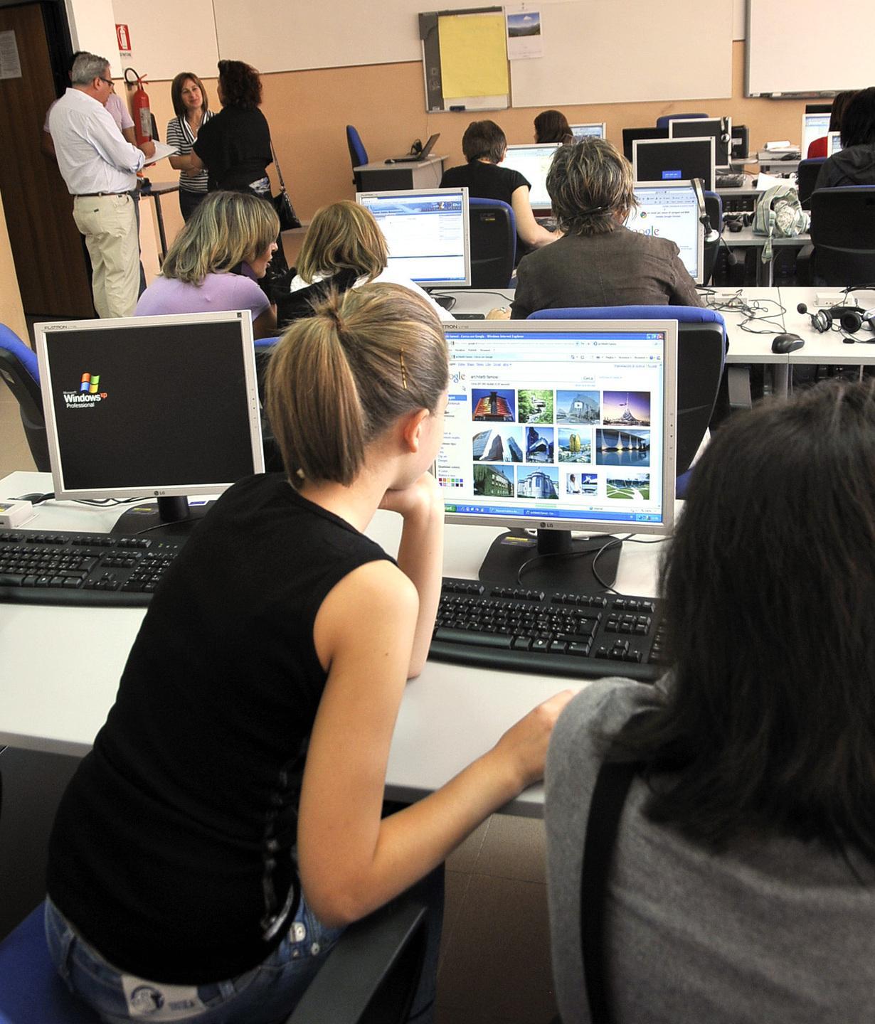 Tutti a iscol@ da record: la dispersione in Sardegna cala al 18% 