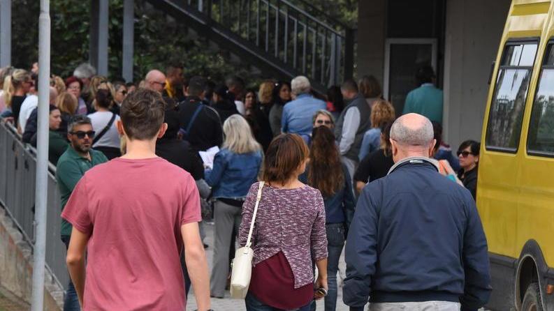 Scuola, figli a casa con i genitori o il preside allerta la polizia