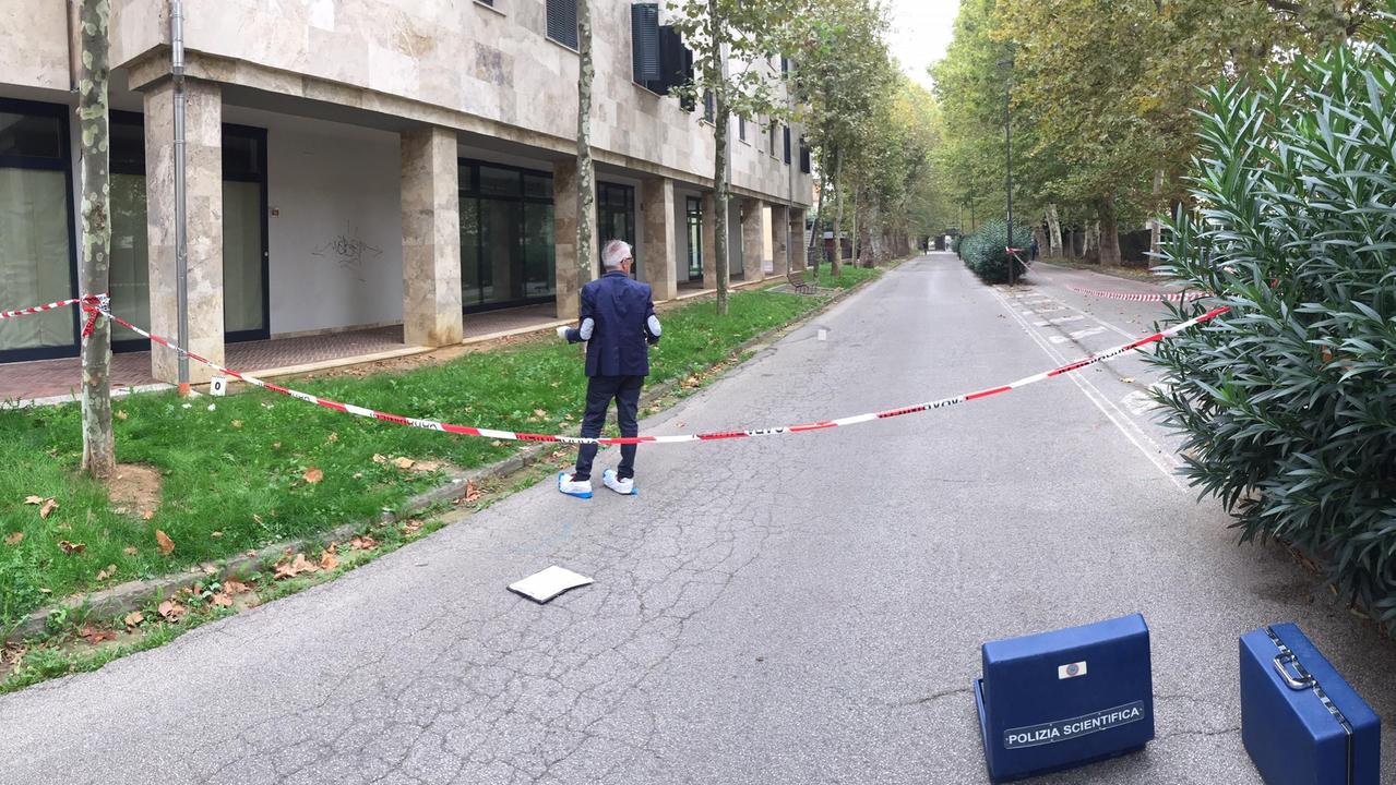 Il parco dell'Ambrogiana: qui è stata trovata la ragazza (foto Agenzia Carlo Sestini)