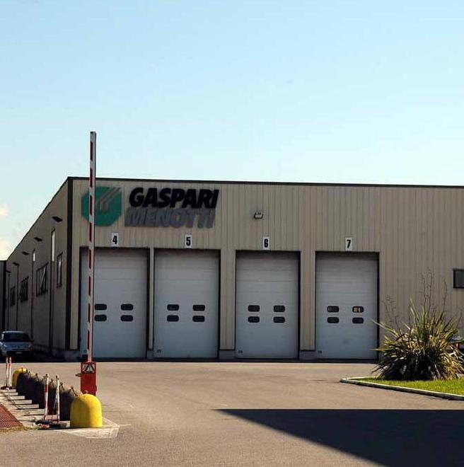 Riparte il colosso delle macchine e mette in salvo 37 posti di lavoro 