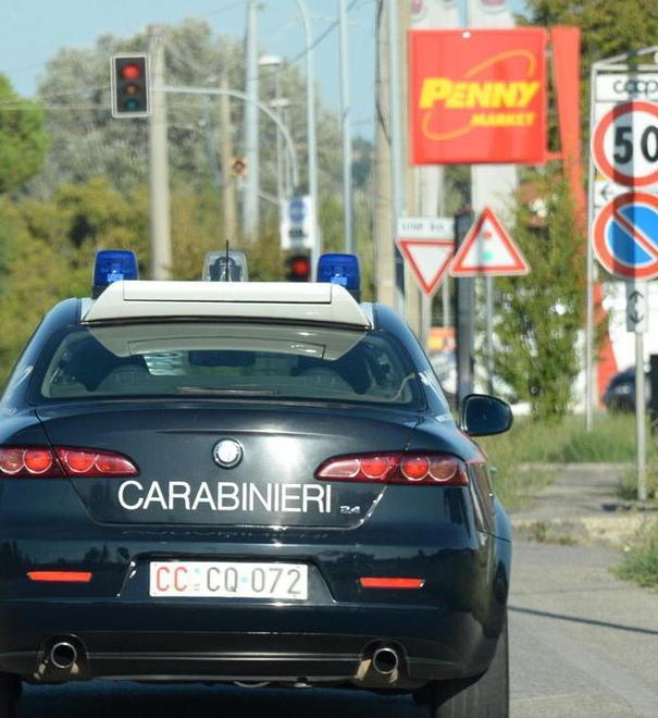 Rapinatore con il trincetto «Ho bisogno di denaro»