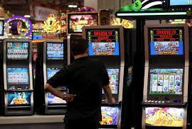 Orari non rispettati Cinque sale slot multate di 300 euro 