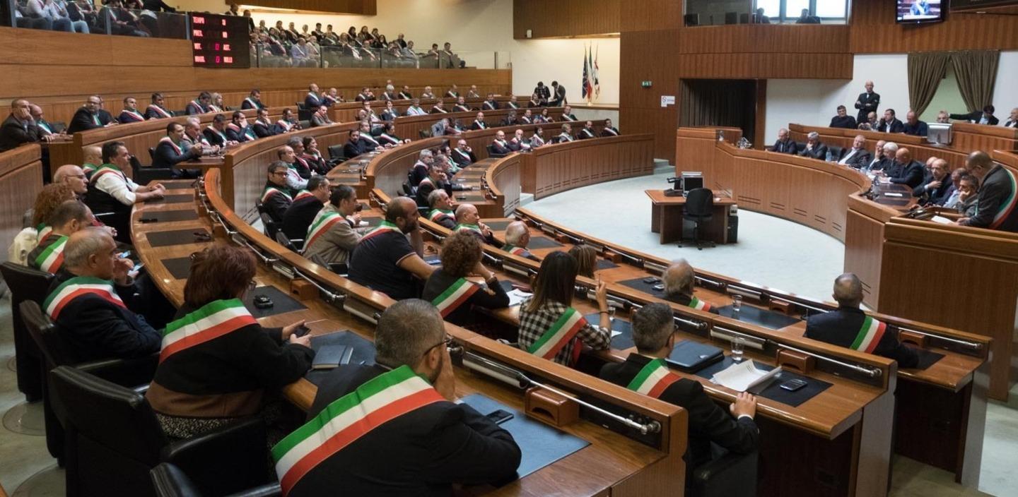 Qualità governi regionali l’isola come la Romania 