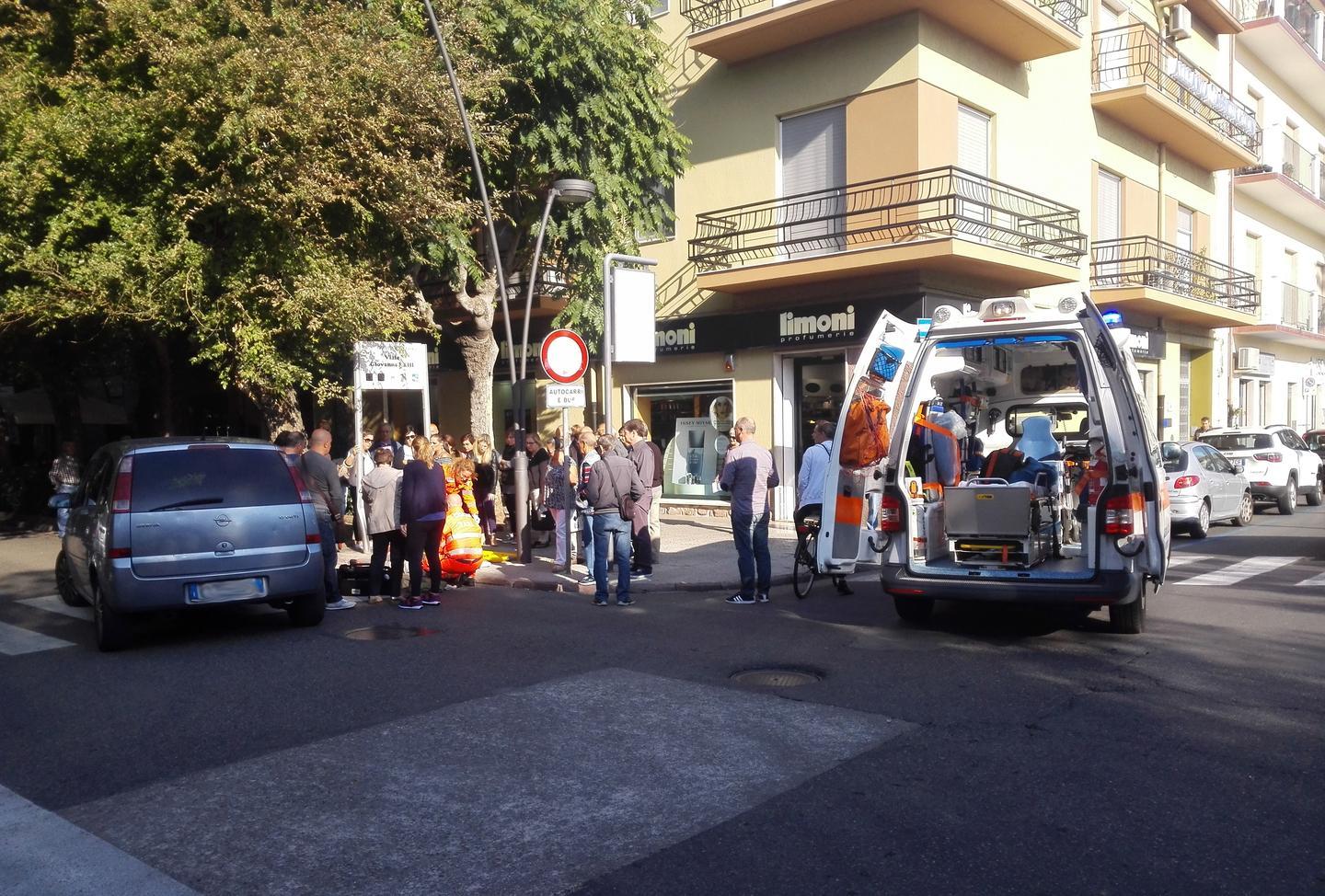 Novantenne investito sulle strisce pedonali