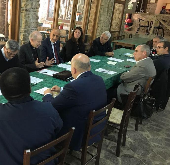 Il vescovo alle aziende: «Qui c’è fame di lavoro» 