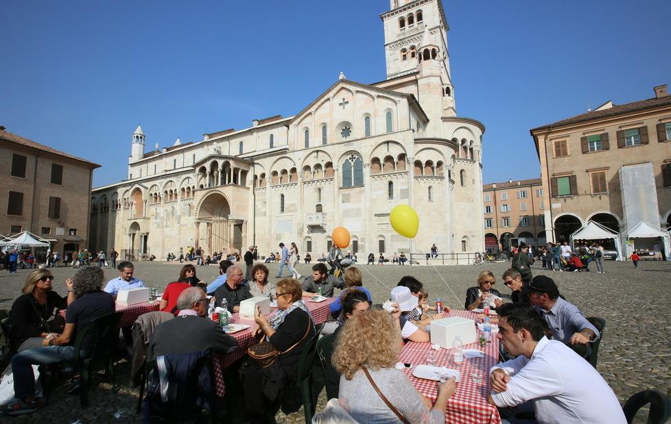 La Bonissima in piazza: Il piacere di gustare i sapori dell’Emilia 