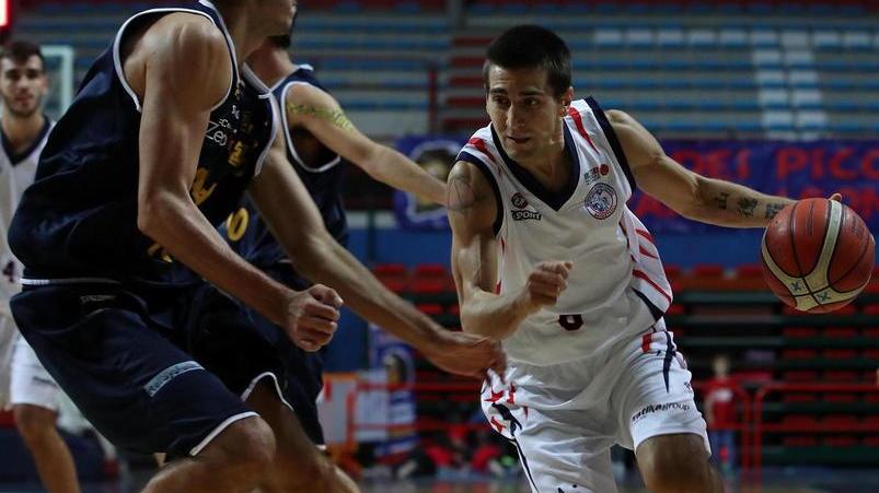 Simone Centanni in azione (Foto Nucci)