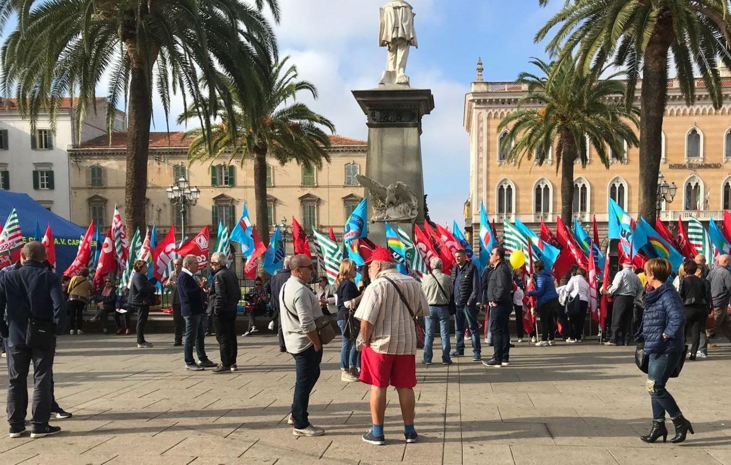 Sindacati in piazza, ma i ricordi non bastano 