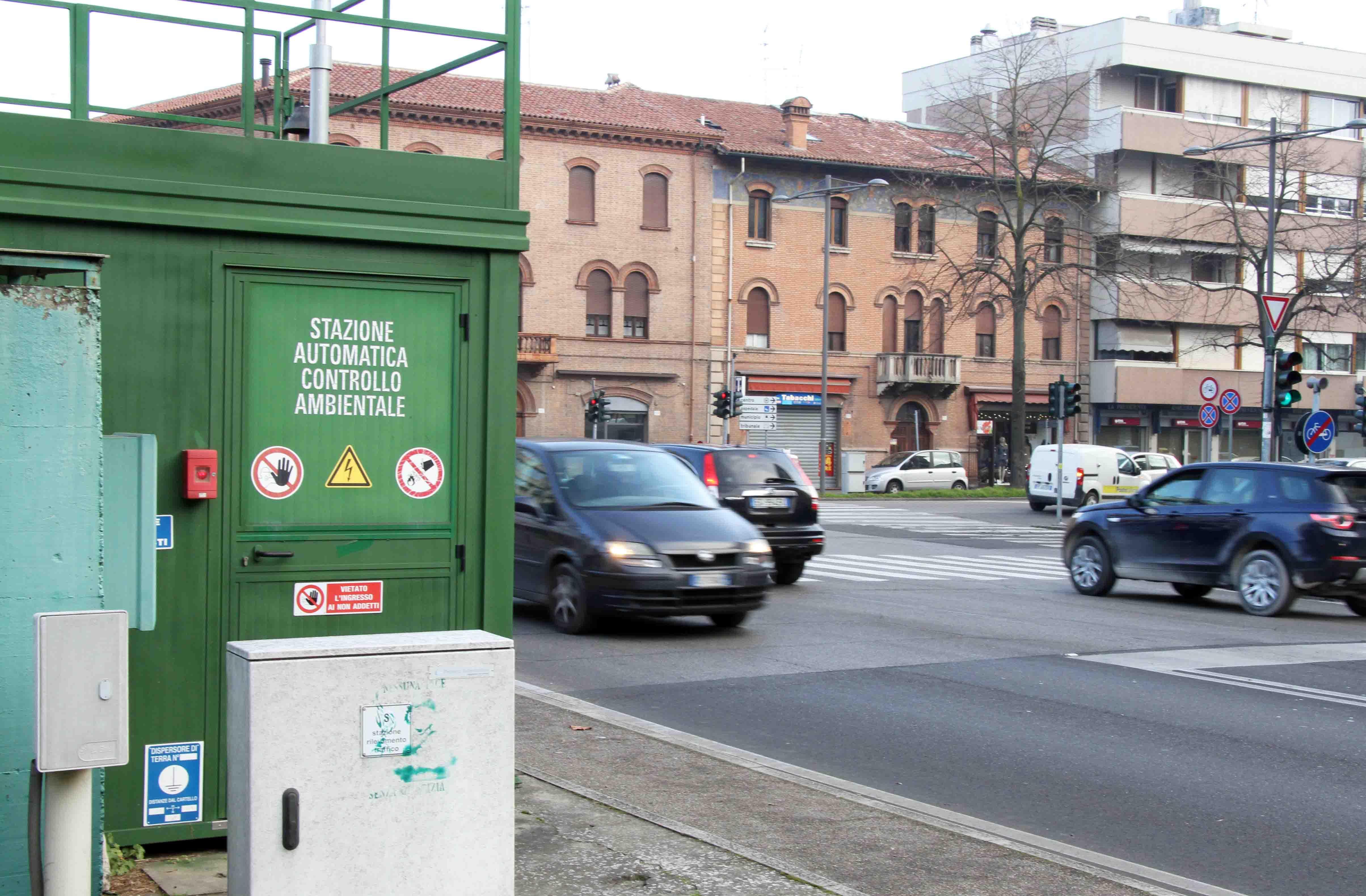 La centralina per il controllo dell'aria in corso Isonzo