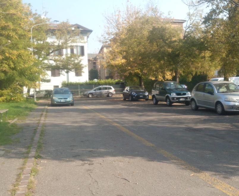 Strada Formigina, parcheggi da sistemare