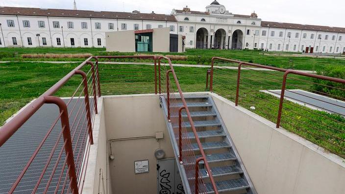 Comprano droga ed entrano in classe a Modena