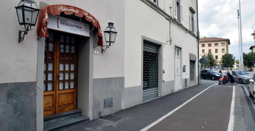 Dagli uffici si passa al cibo metamorfosi di una strada 