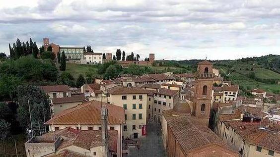 Pronto il nuovo parco della Pieve terrazzi e percorsi lungo le mura